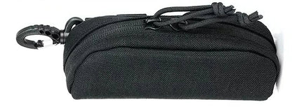 brillenkoker met karabijnhaak voor bescherming van bril tijdens wandelen

